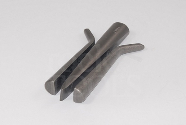 How to break or cut stone correctly